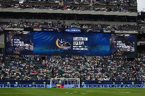 多位记者：FIFA确认，法国vs伊拉克下半场将于北京时间7点50开始配图