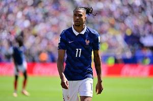 奥利塞本赛季俱乐部+国家队助攻30次，五大联赛球员最多配图