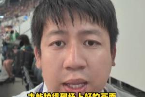 直播吧在现场：诺维茨基现身日瑞之战，穿瑞典球衣化身瑞典球迷配图