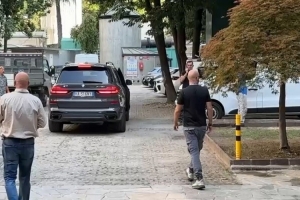 迪马:马里奥·希拉已经抵达体检地点,接受米兰体检配图